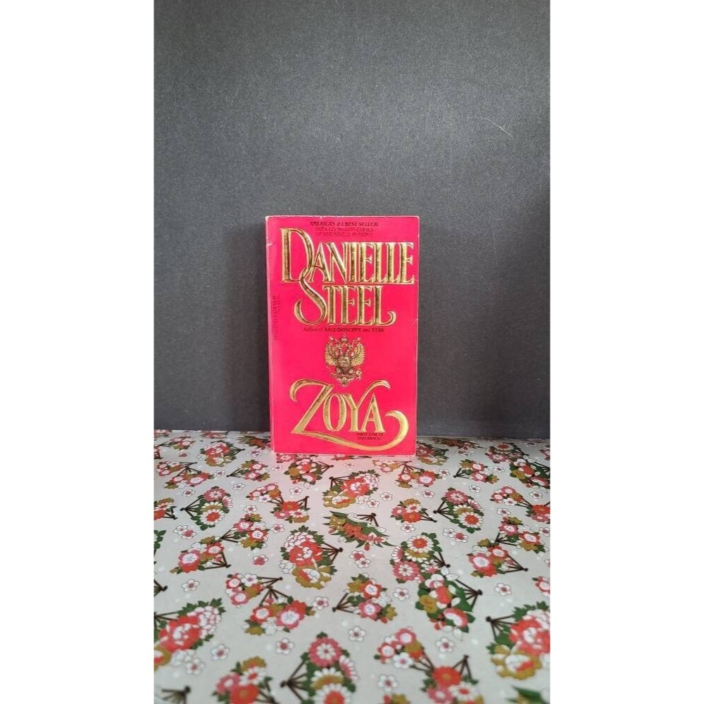 Zoya by Danielle Steel, Vintage 1989 Edition